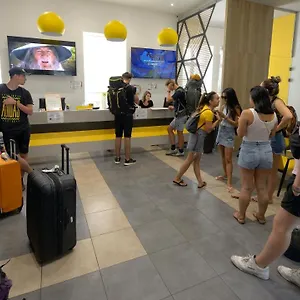  Hostel The Hive Party Ungaria